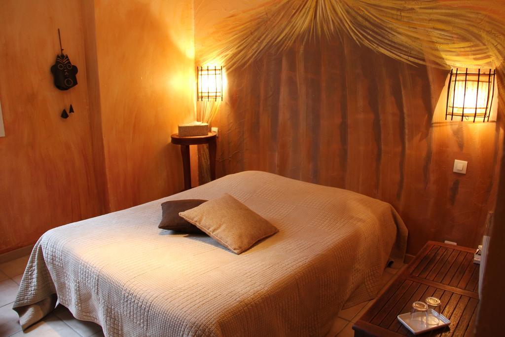 Chambres D'Hotes Domaine De Compostelle Casteide-Candau Екстериор снимка