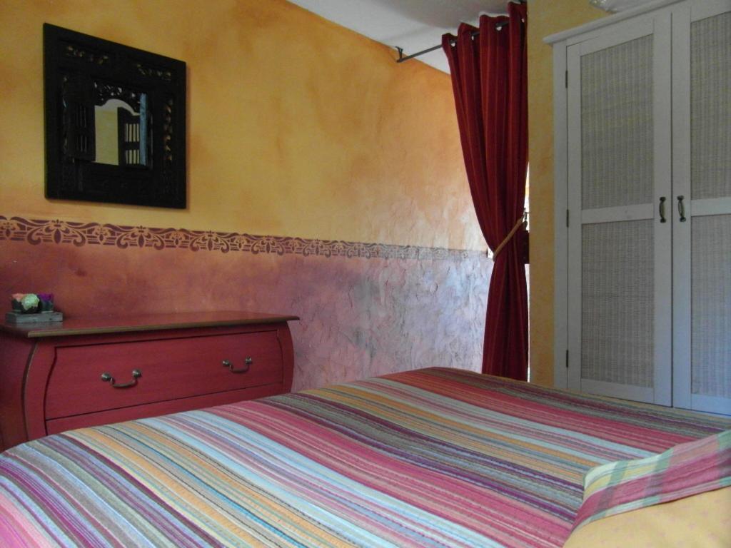 Chambres D'Hotes Domaine De Compostelle Casteide-Candau Стая снимка