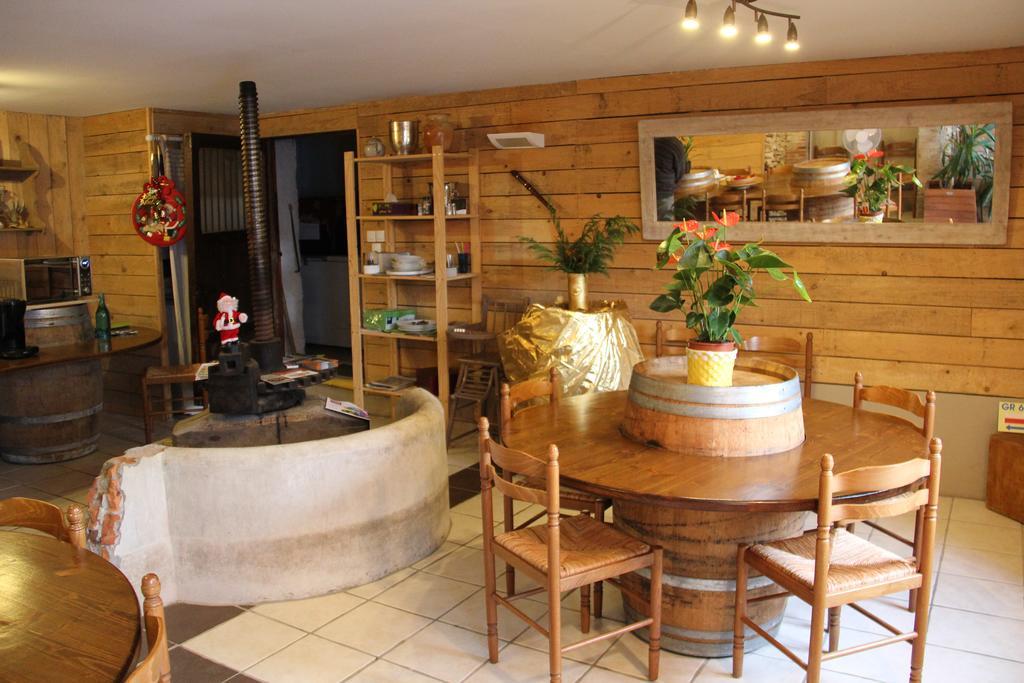 Chambres D'Hotes Domaine De Compostelle Casteide-Candau Екстериор снимка