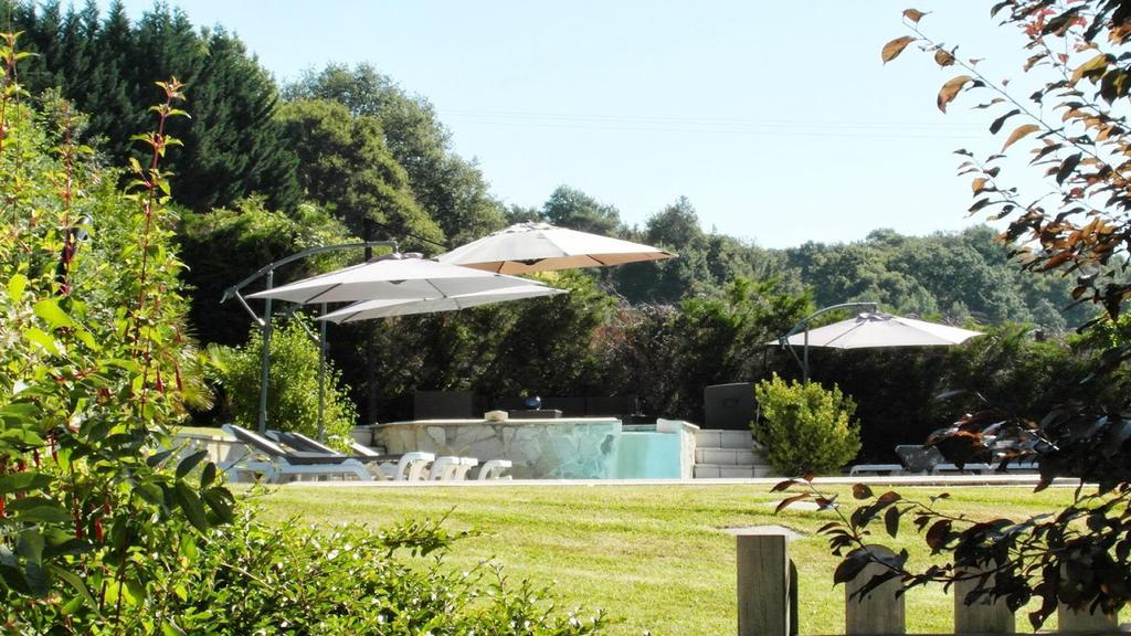 Chambres D'Hotes Domaine De Compostelle Casteide-Candau Екстериор снимка