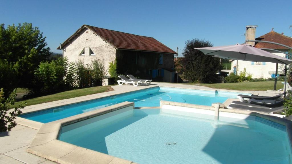 Chambres D'Hotes Domaine De Compostelle Casteide-Candau Екстериор снимка